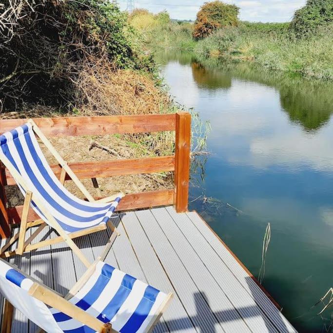הוילה Riverside Escape Iden Rye מראה חיצוני תמונה